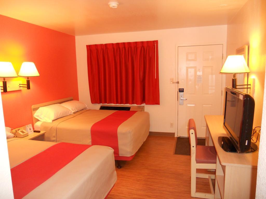 Motel 6-Des Moines, Ia - North Dış mekan fotoğraf